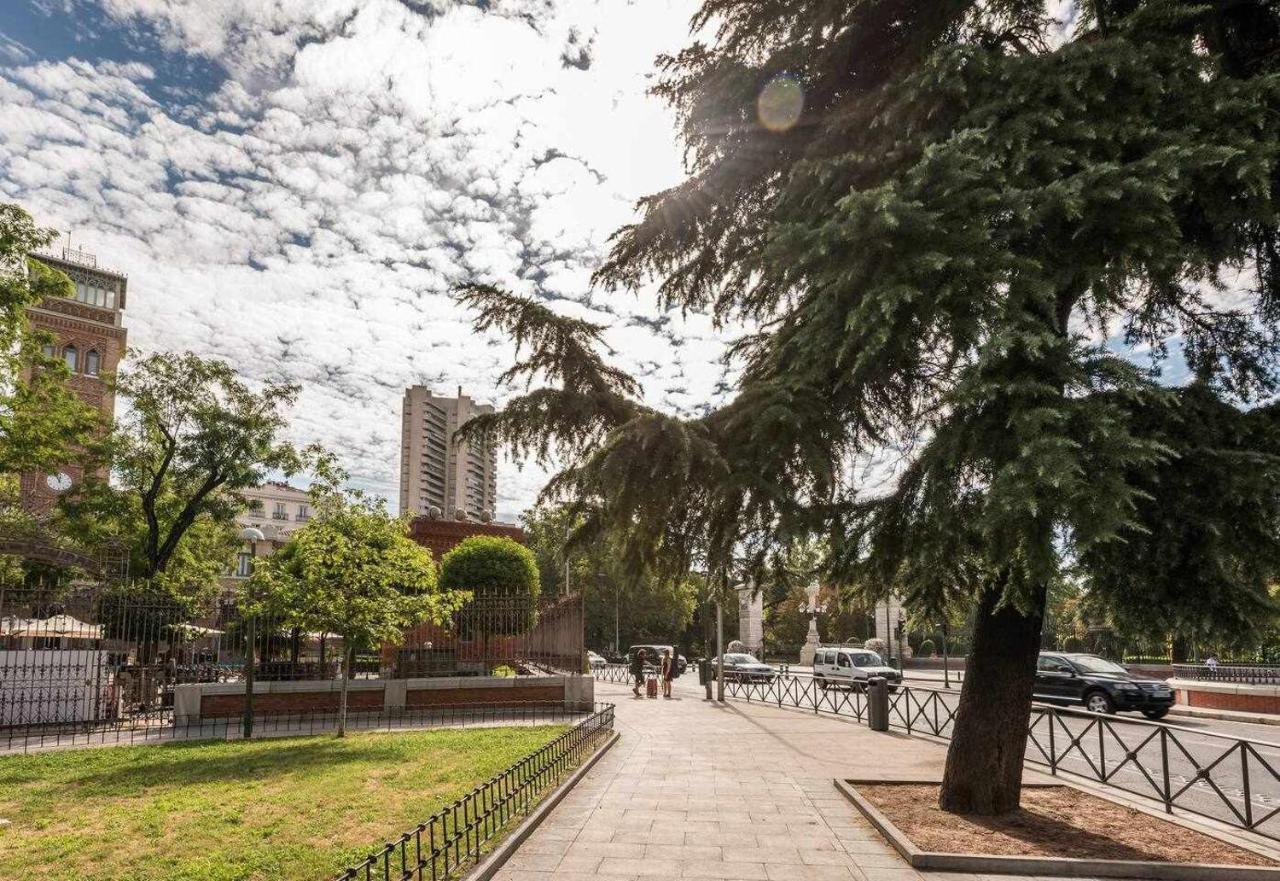 Apartmento De Lujo Retiro Barrio De Salamanca マドリード エクステリア 写真