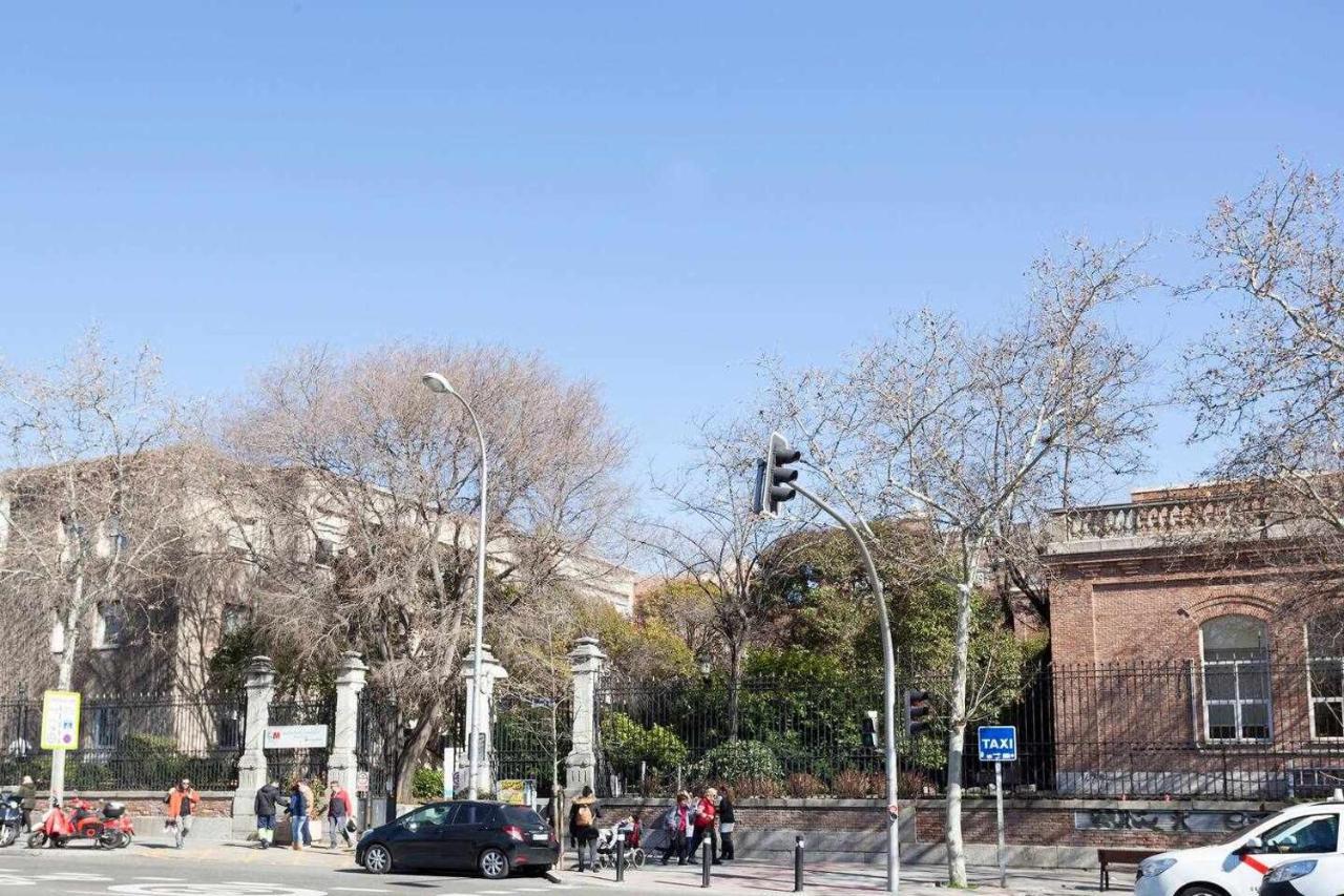 Apartmento De Lujo Retiro Barrio De Salamanca マドリード エクステリア 写真